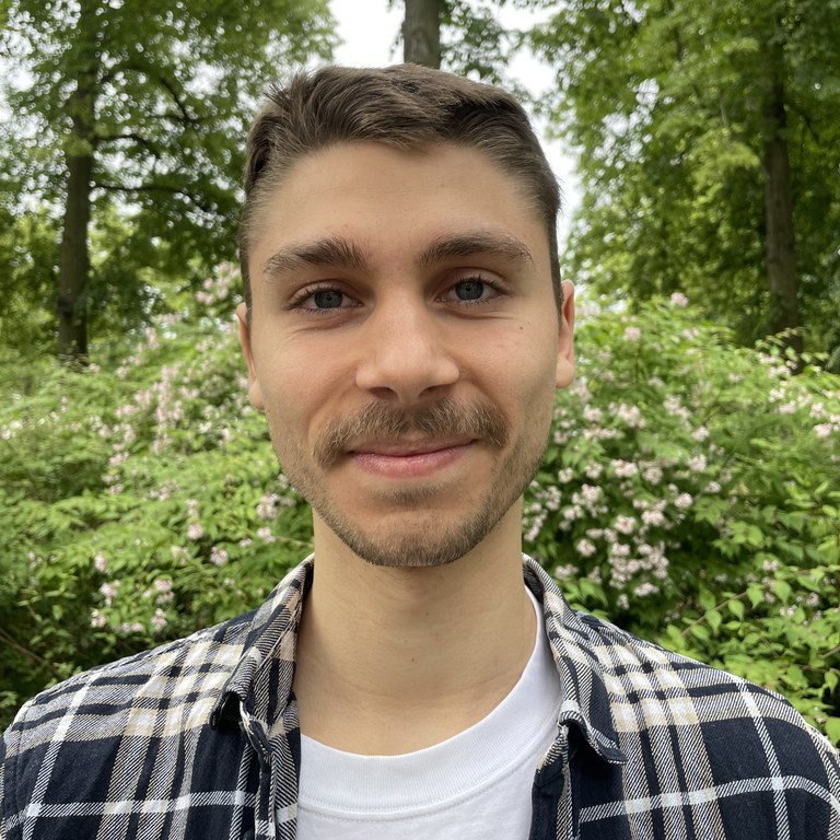 Daniel Kollenkirchen_square.jpeg